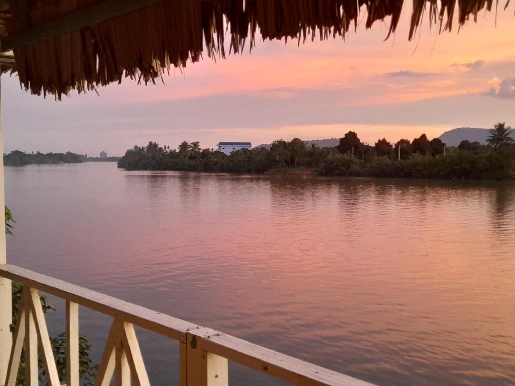 Green Mango Bungalows Kampot Exteriör bild